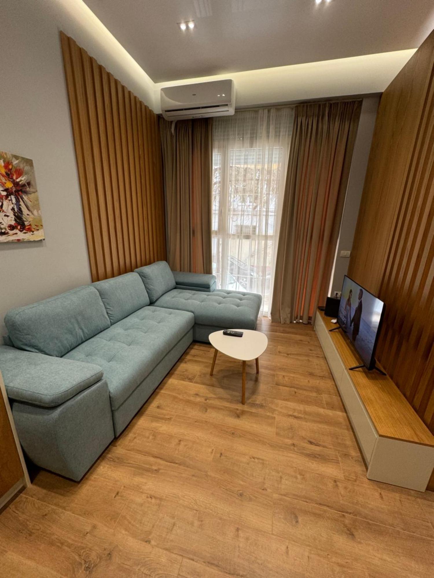 Centrepoint Stylish Apartment 티라나 외부 사진